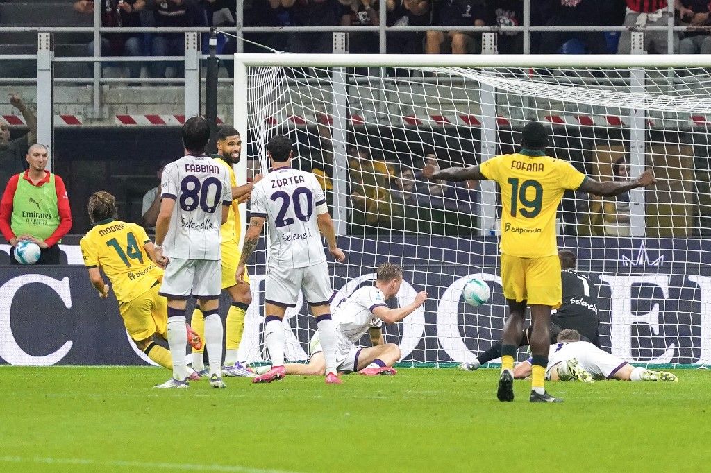 Luka Modric első milánói színekben szerzett góljának pillanata