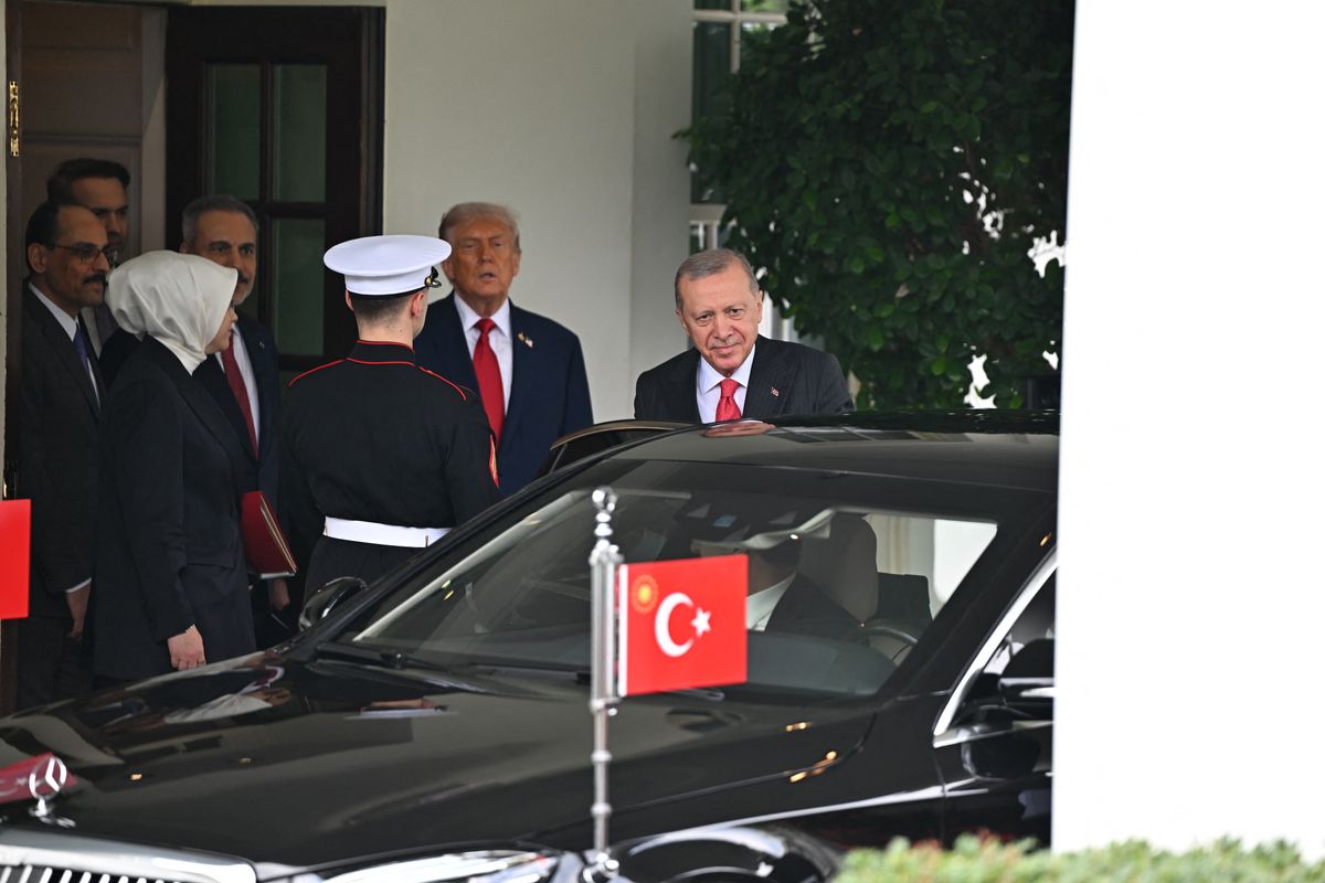 Trump akár azonnal is feloldhatja a szankciókat 