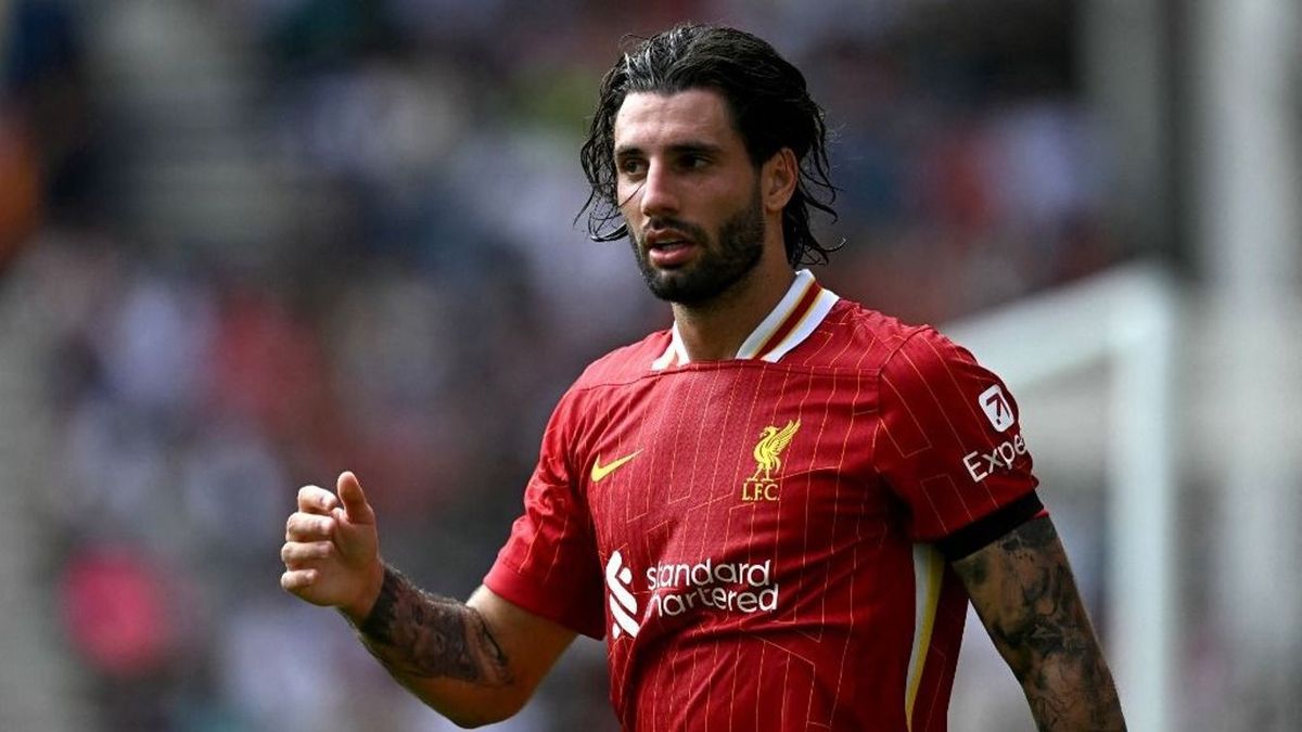  Megvan Arne Slot kezdőcsapata, váratlant húzott a Liverpool trénere!