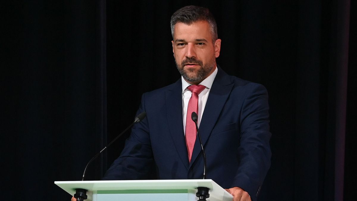 László András: Megint megpróbálnak beavatkozni a magyar választásokba