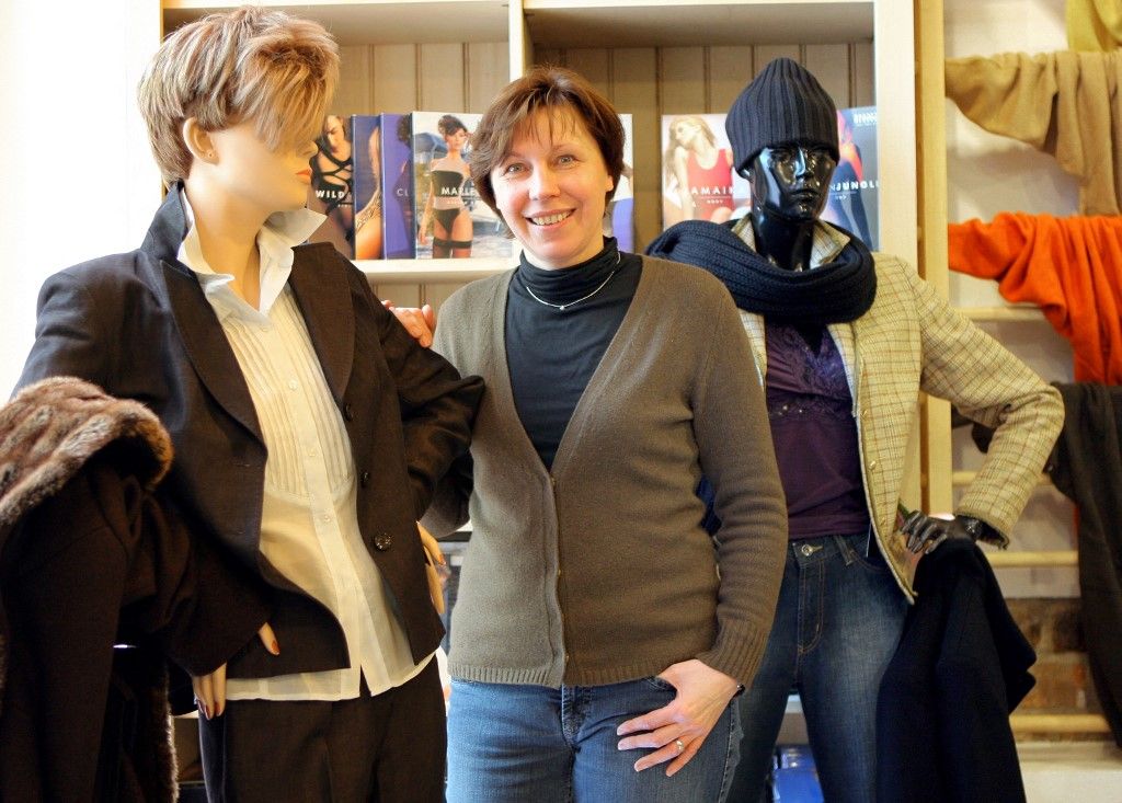 16-times world record holder Marita Koch shown in her fashion boutique in Rostock, Germany, Wednesday, 14 February 2007. She holds the world record over 400m in 47min 60sec since 21 years and will turn 50 on 18 February 2007. Photo: Bernd Wuestneck (Photo by BERND WUESTNECK / dpa-Zentralbild / dpa Picture-Alliance via AFP)