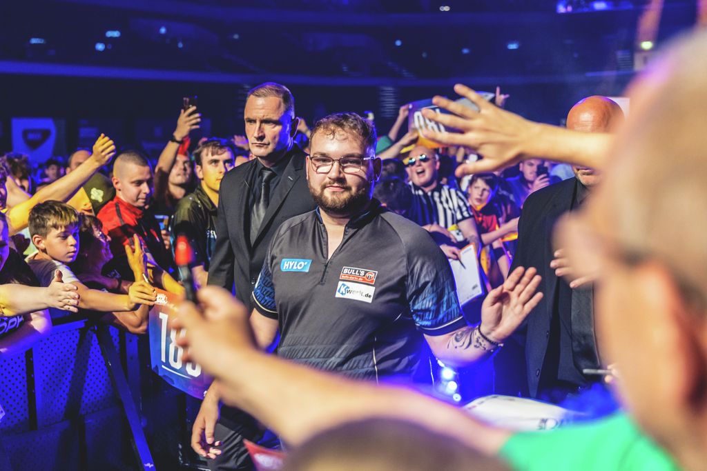 Elkezdődött a háromnapos darts-őrület az MVM Dome-ban