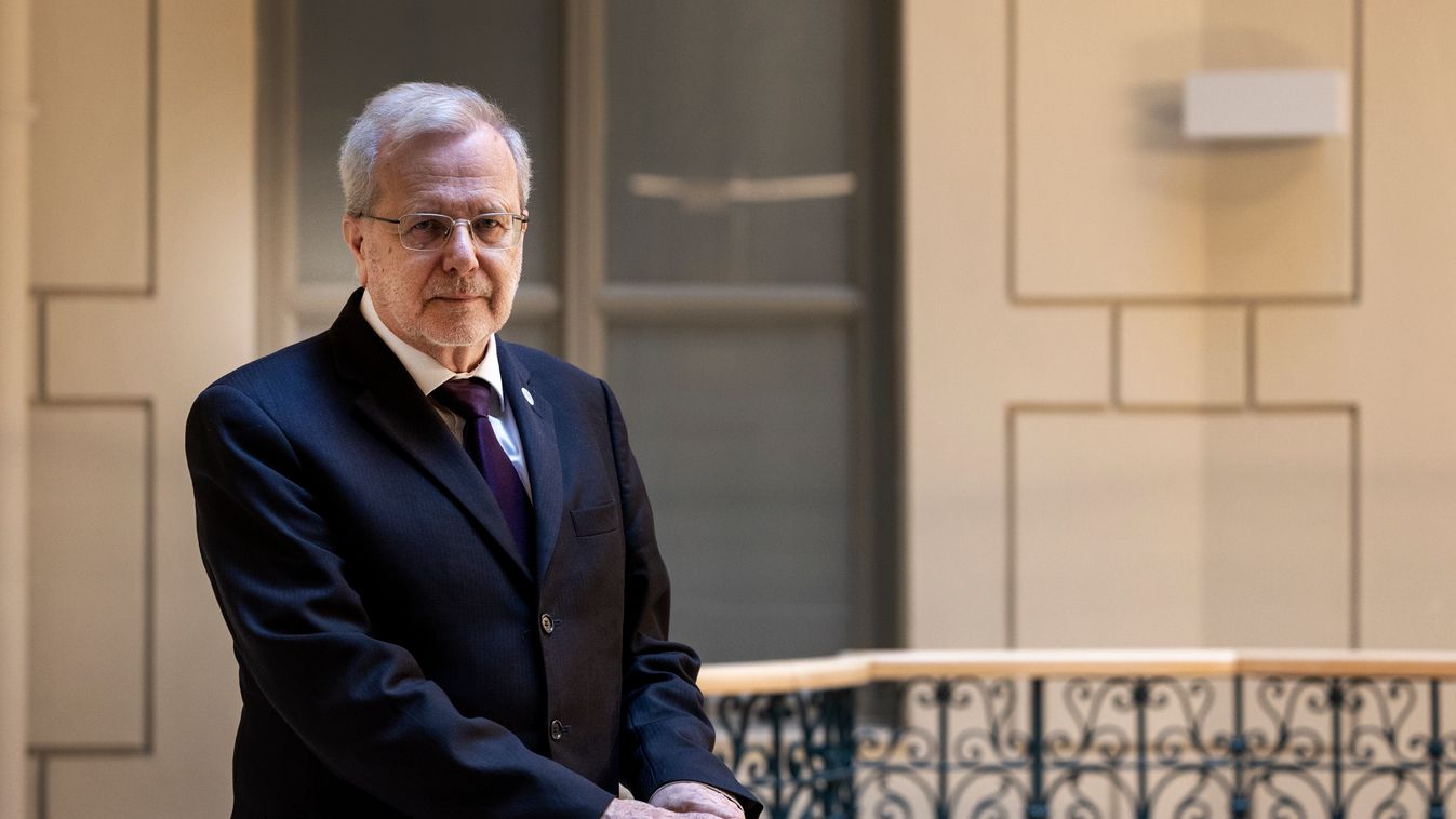 Gulyás Balázs, a a HUN-REN elnöke