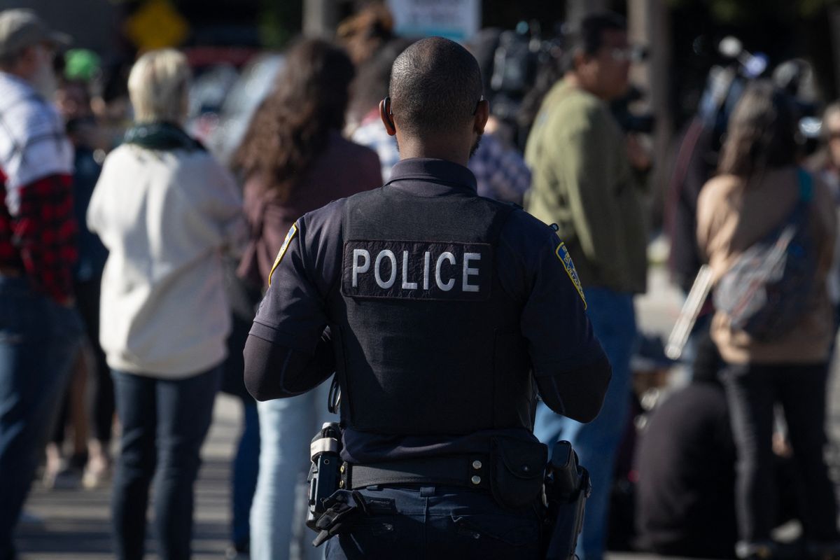 Donald Trump meglepő bejegyzésben üzent Chicagónak, amelyben a deportálásokra és a Háború Minisztériumára utalt.