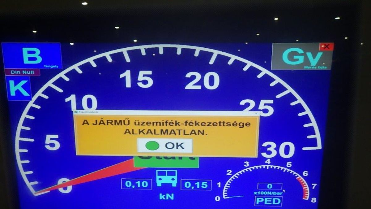 Szentkirályi Alexandra fotókat mutatott a buszokról, amik Karácsony Gergely szerint rendben vannak