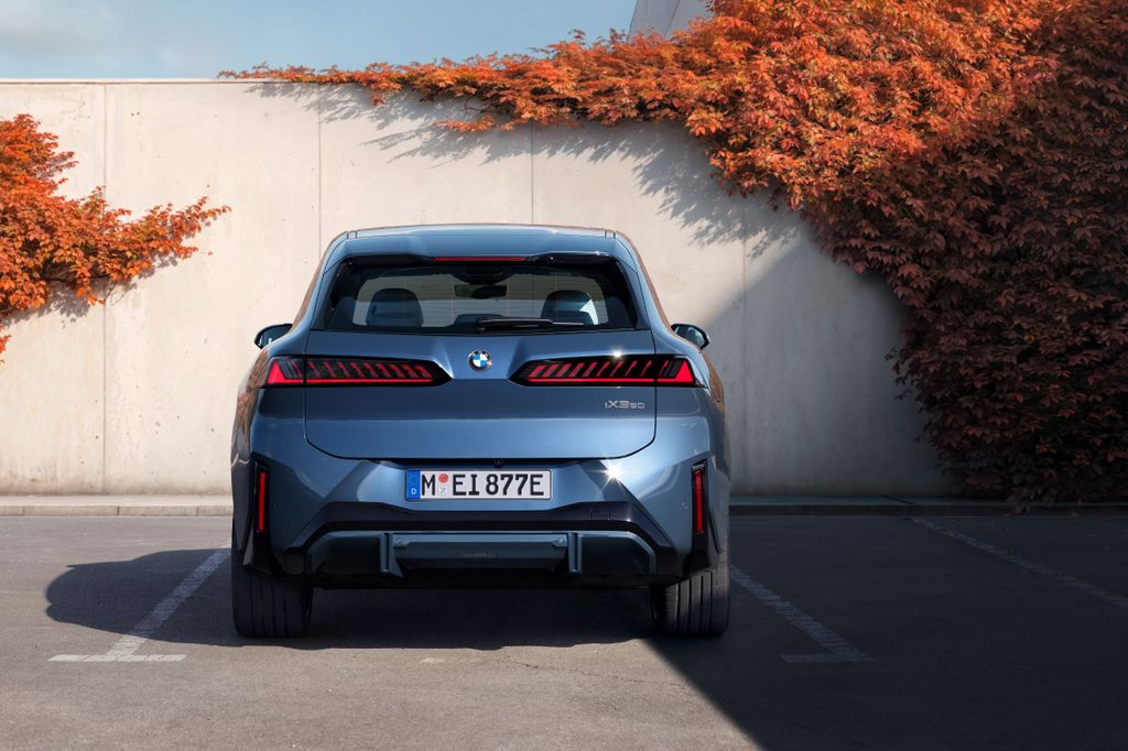 BMW iX3