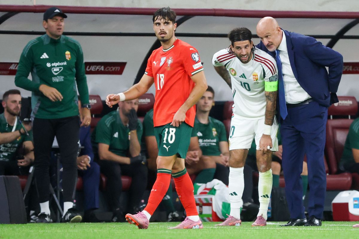 Marco Rossi tanácsot ad Szoboszlai Dominiknek a Magyarország-Portugália vb-selejtező alatt