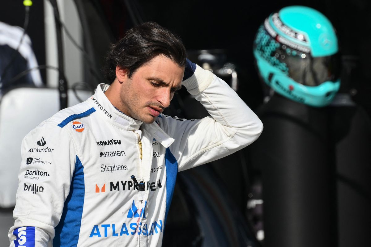 Carlos Sainz közel járt a bravúrhoz az azeri időmérőn, de végül meg kellett elégednie a második hellyel