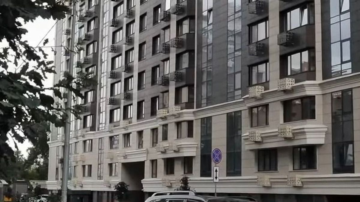 Fegyverekre nincs, luxusingatlanokra van pénz: így gyarapodnak az ukrán ezredesek családjai