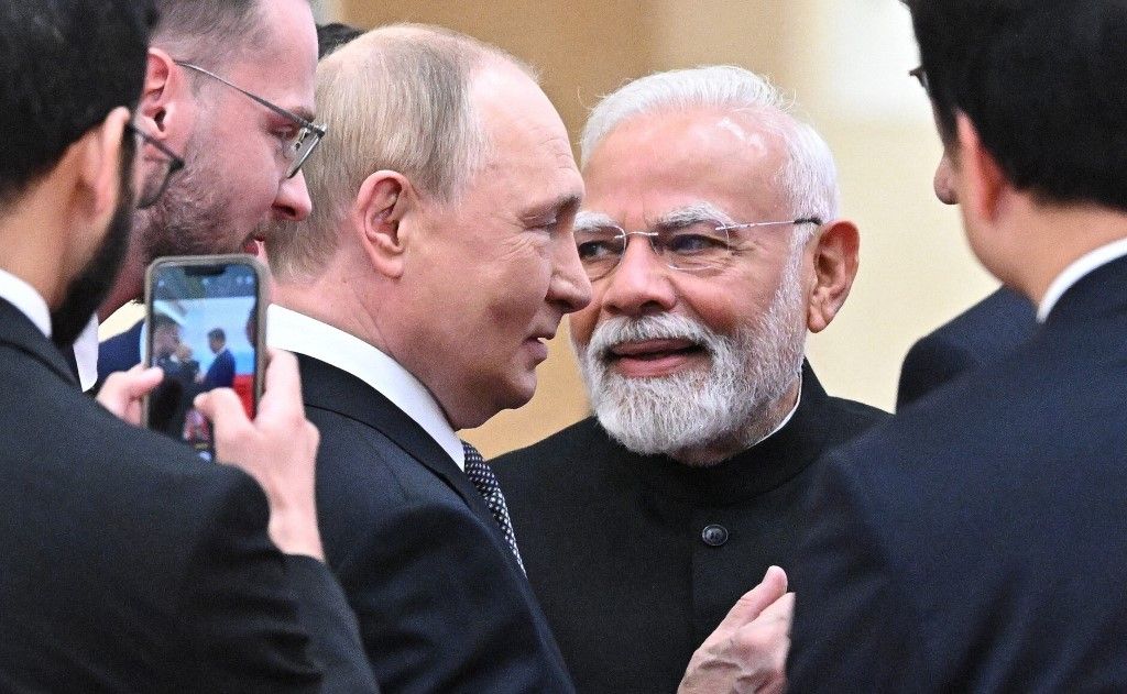 TIANJIN, CHINA - SEPTEMBER 01: (----EDITORIAL USE ONLY - MANDATORY CREDIT - ' KREMLIN PRESS OFFICE / HANDOUT' - NO MARKETING NO ADVERTISING CAMPAIGNS - DISTRIBUTED AS A SERVICE TO CLIENTS----) Russian President Vladimir Putin and India's Prime Minister Narendra Modi seen before the start of the meeting of the Council of Heads of State of the Shanghai Cooperation Organisation (SCO) Summit 2025 in Tianjin, China on September 01, 2025. Kremlin Press Service / Anadolu (Photo by Kremlin Press Service / Anadolu via AFP)