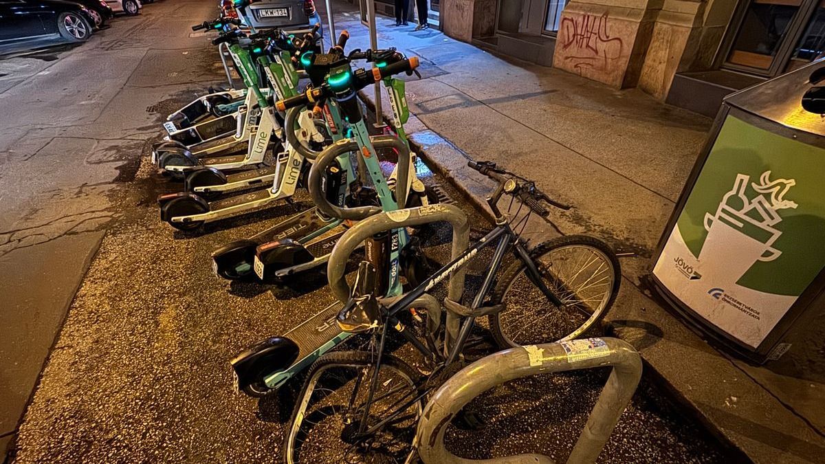 Részeg rolleresek lepték el a bulinegyed sétálóutcáit