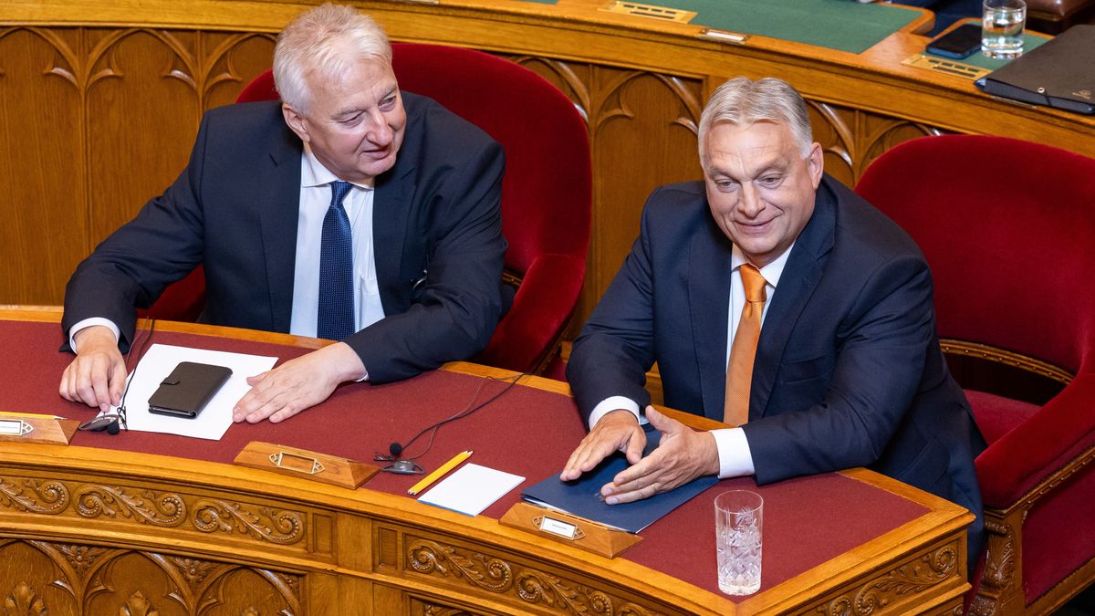 Orbán Viktor a parlamentben válaszol a frakcióvezetőknek – Kövesse nálunk élőben!