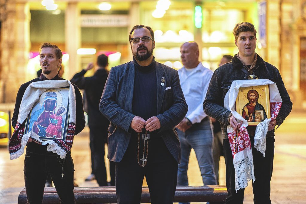 Imával űzték el Hadházyt és bandáját a ferences templomtól