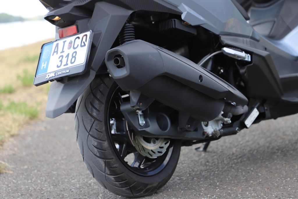 SYM 300 Cruisym teszt (2025)
