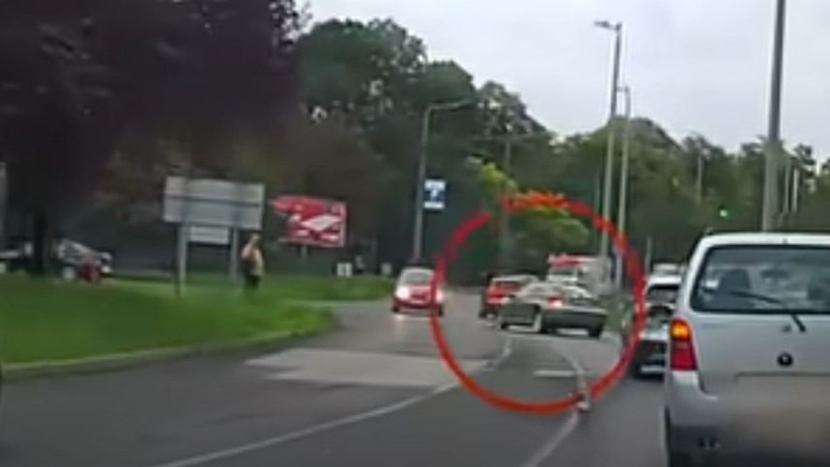 Sietős balra kanyarodásból lett felesleges ütközés + videó
