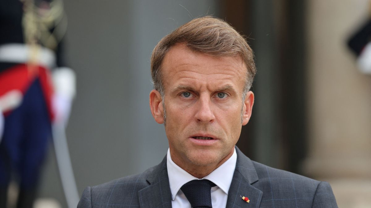 Macron szorult helyzetbe került a kormány bukása után