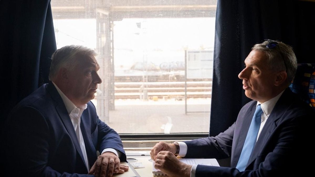 Orbán Viktor: A probléma a több mint 100 évvel meghúzott országhatárokban leledzik