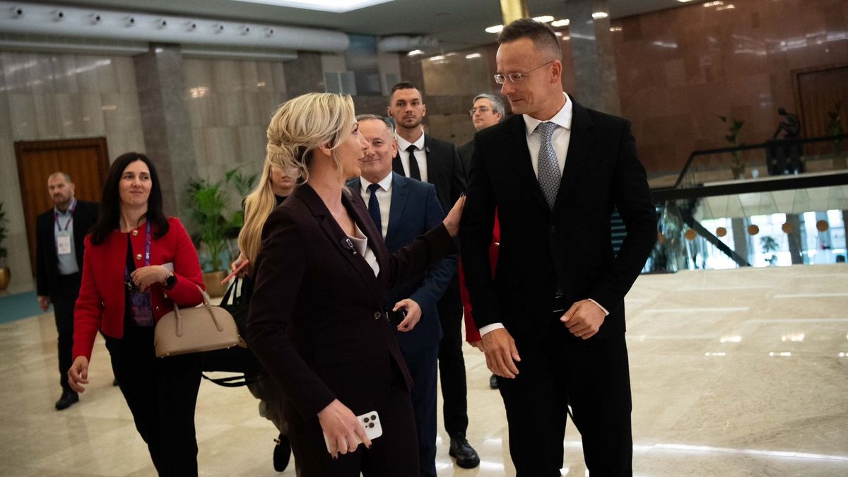 Szijjártó Péter: A magyar gazdasági stratégia és az adópolitika is a családok támogatásra épül