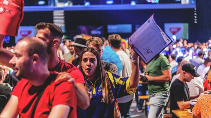 Elkezdődött a háromnapos darts-őrület az MVM Dome-ban