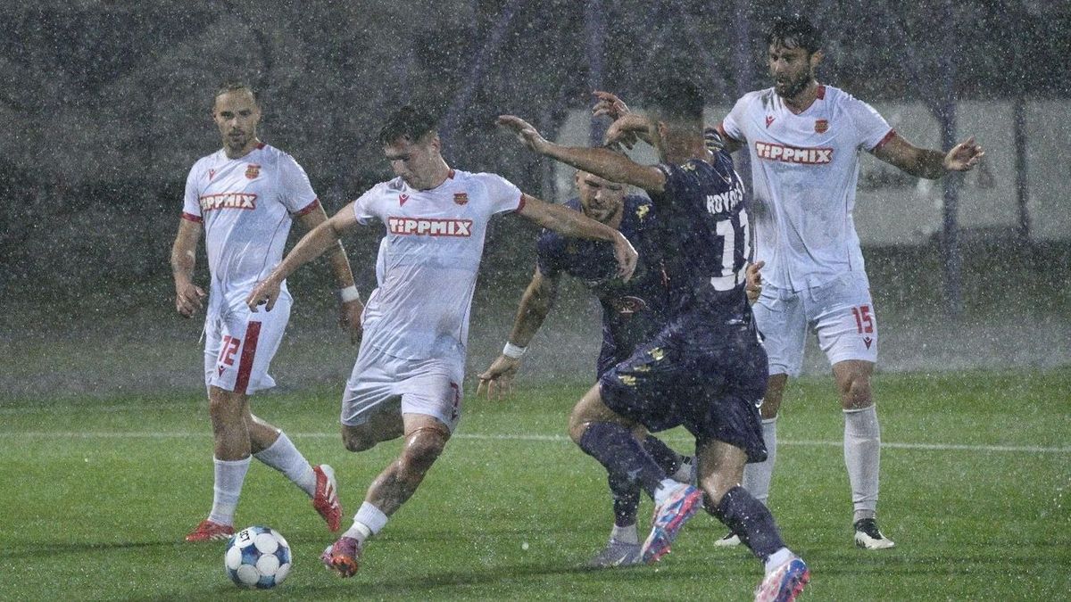 Nemhogy futballozni, de lépni sem lehetett nagyon az augusztus 31-én félbeszakadt Kecskemét-Honvéd meccsen