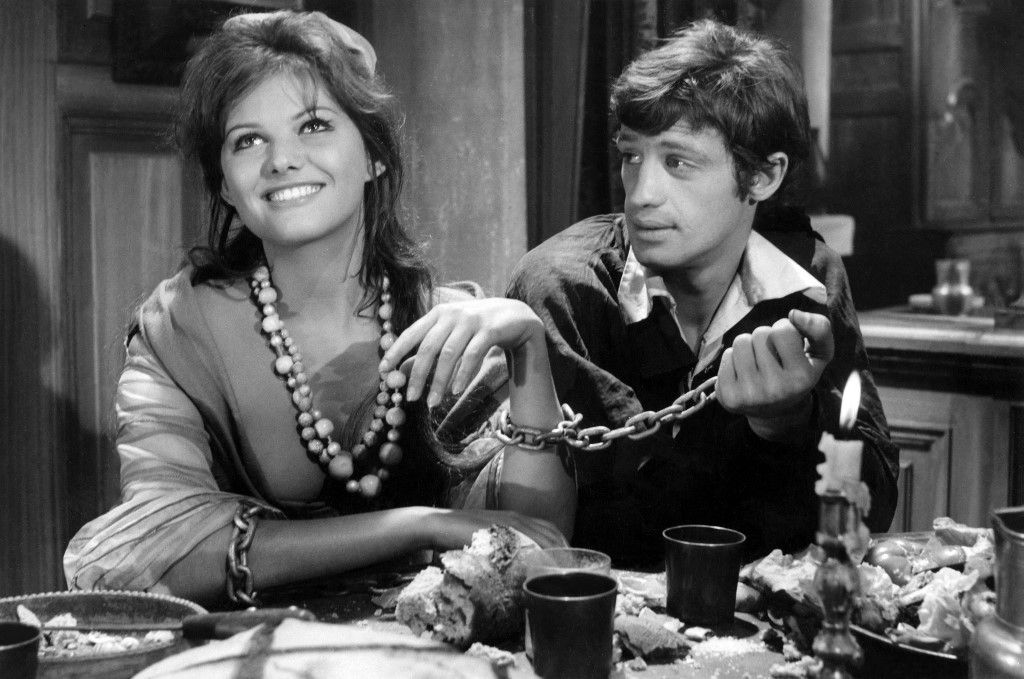 Cartouche
Cartouche
1962
Réal  Philippe de Broca
Jean-Paul Belmondo
Claudia Cardinale.
Collection Christophel/FCG (C) Filmsonor Les Films Ariane Mondex Films Vides Cinematografica (Photo by Filmsonor Les Films Ariane Monde and Vides Cinematografica / Collection ChristopheL via AFP)