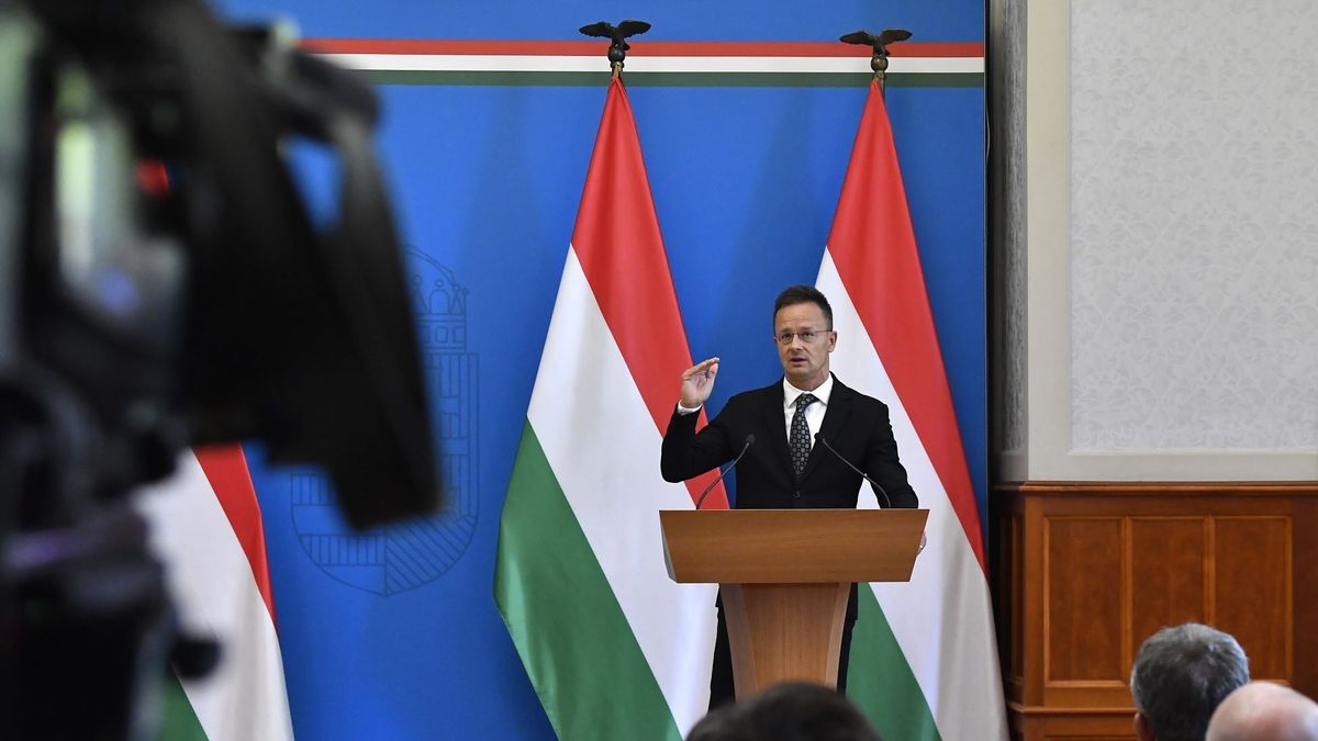 Szijjártó Péter bejelentést tett Magyarország céljáról a békével kapcsolatban