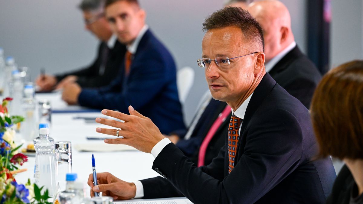 Szijjártó Péter visszavágott Zelenszkij állításaira