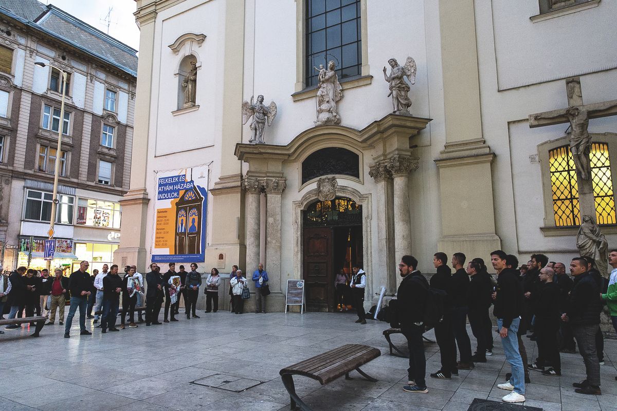 Imával űzték el Hadházyt és bandáját a ferences templomtól