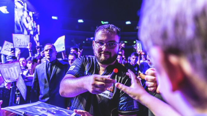 Elkezdődött a háromnapos darts-őrület az MVM Dome-ban