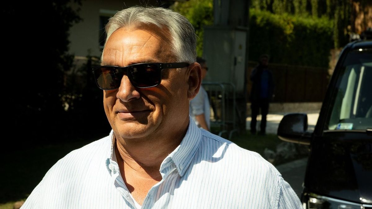 Fegyvernek nincs helye a közéletben, jelentette ki Orbán Viktor