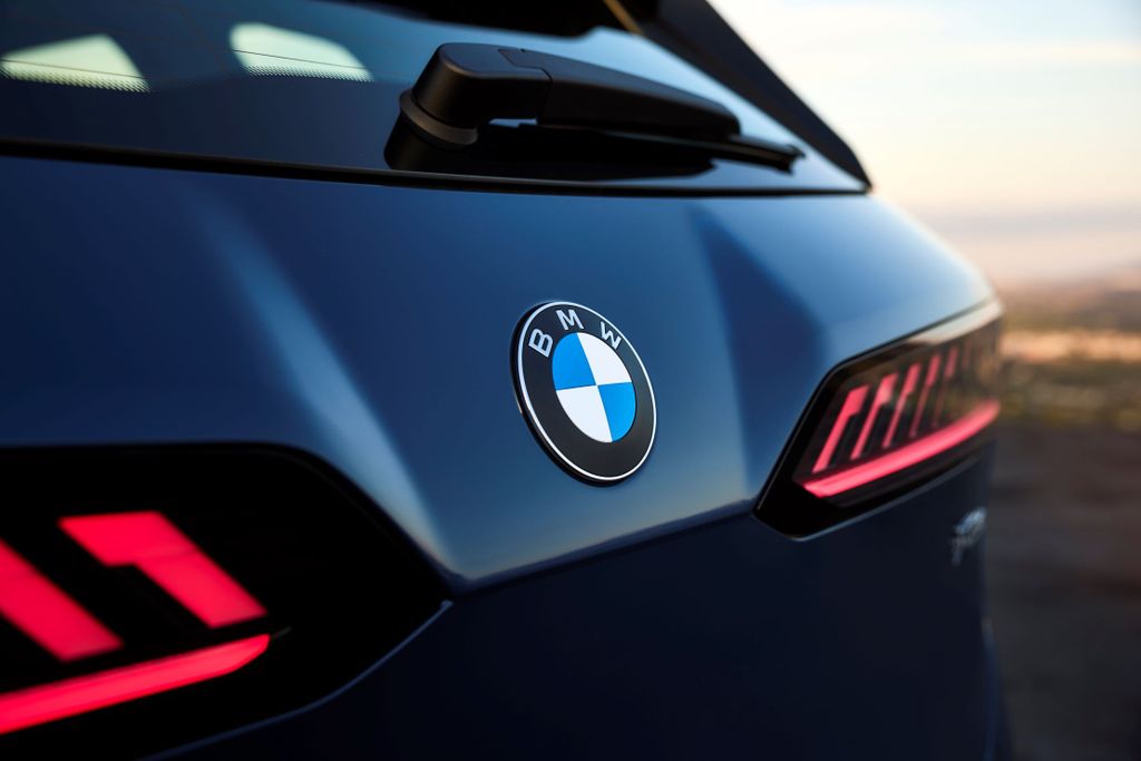 BMW iX3