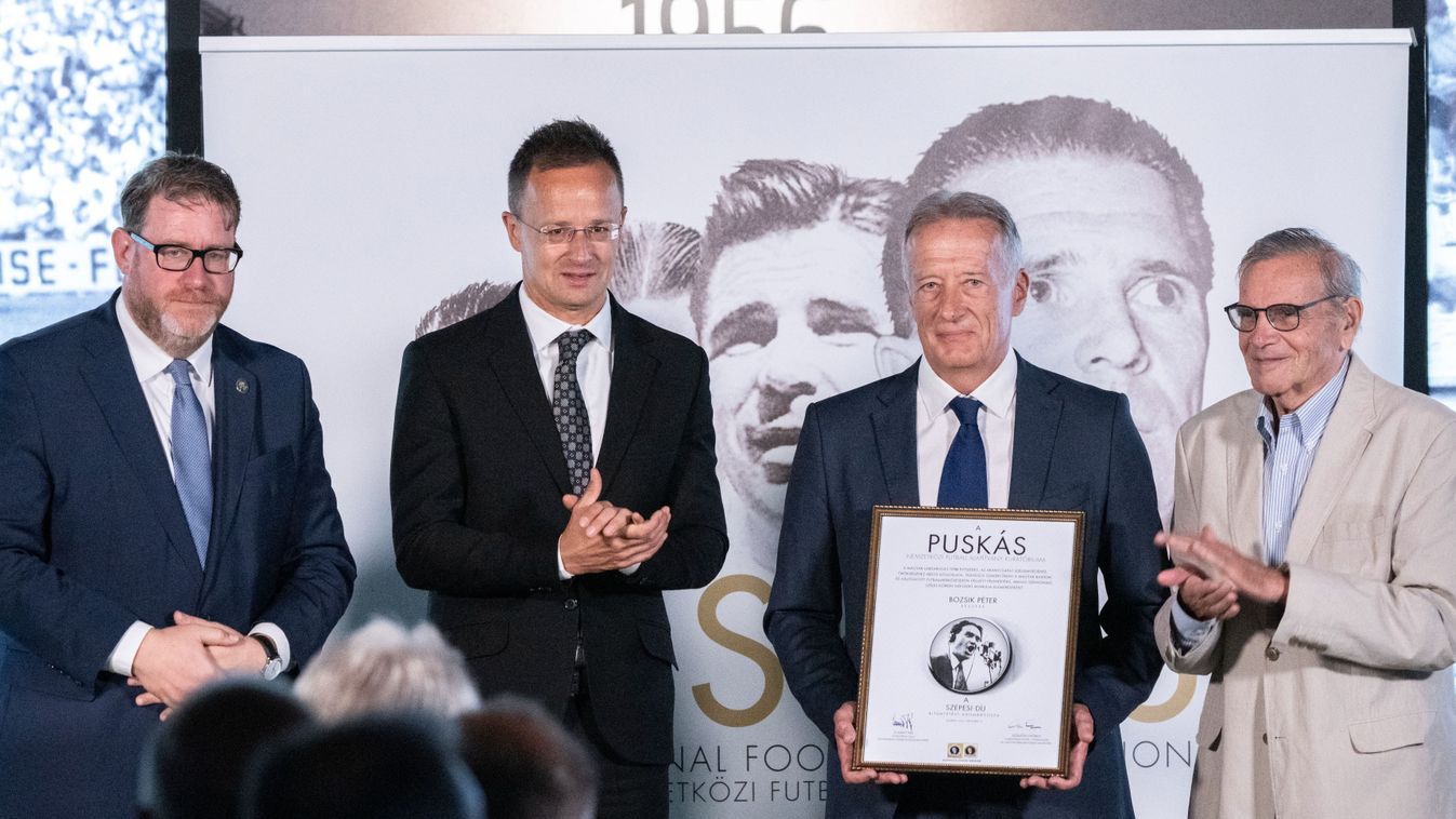 Bozsik Péter
Budapest, 2025. szeptember 16.
A Szepesi-díj idei kitüntetettje, Bozsik Péter, az M4 Sport szakkommentátora, korábbi szövetségi kapitány és magyar bajnok edző, a 100 éve született Bozsik József fia (b3) a Szepesi-díj és az Östreicher-díj átad