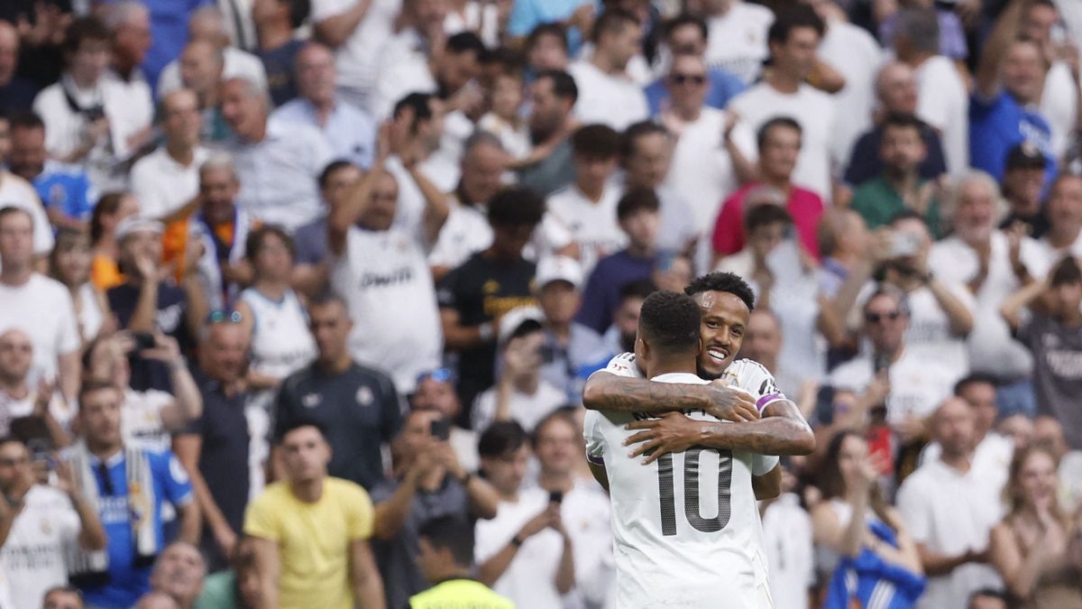 Bődületes bomba a Real Madrid meccsén, a szurkolók Puskás-díjat követelnek + videó