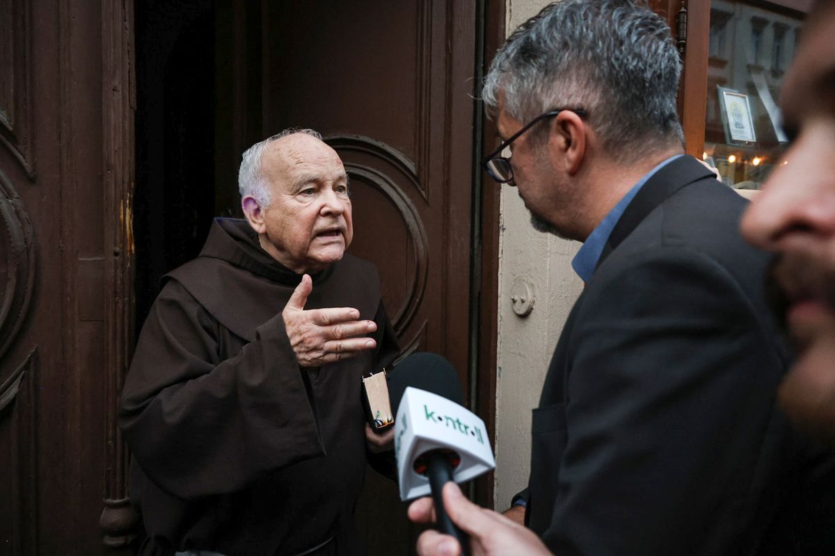 Schiffer András, Hadházy Áos