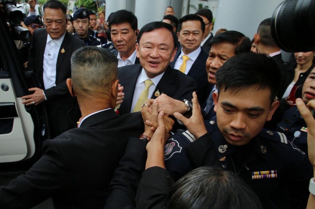 A thaiföldi volt kormányfő, Thakszin Csinavat néhány nappal azelőtt hagyta el Bangkokot, hogy a Legfelsőbb Bíróság ítéletet hirdetett volna egy ügyében (Fotó: NUTTHAWAT WICHIEANBUT / Bangkok Post)
