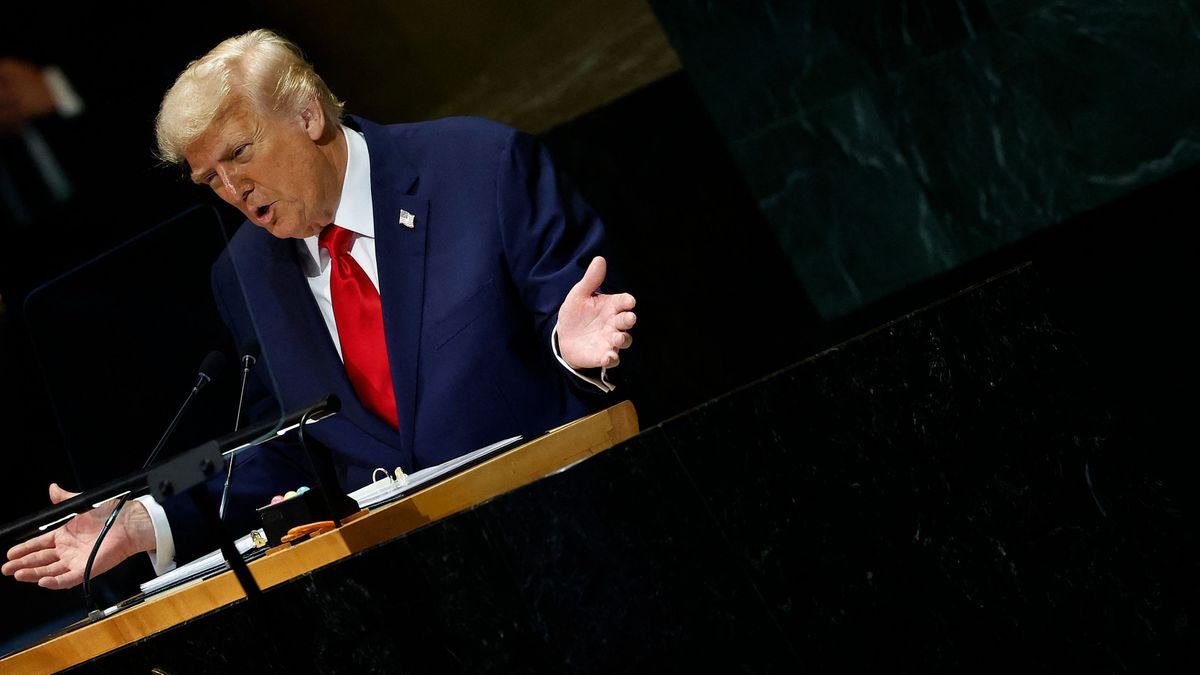 Trump szerint le kéne lőni az orosz gépeket