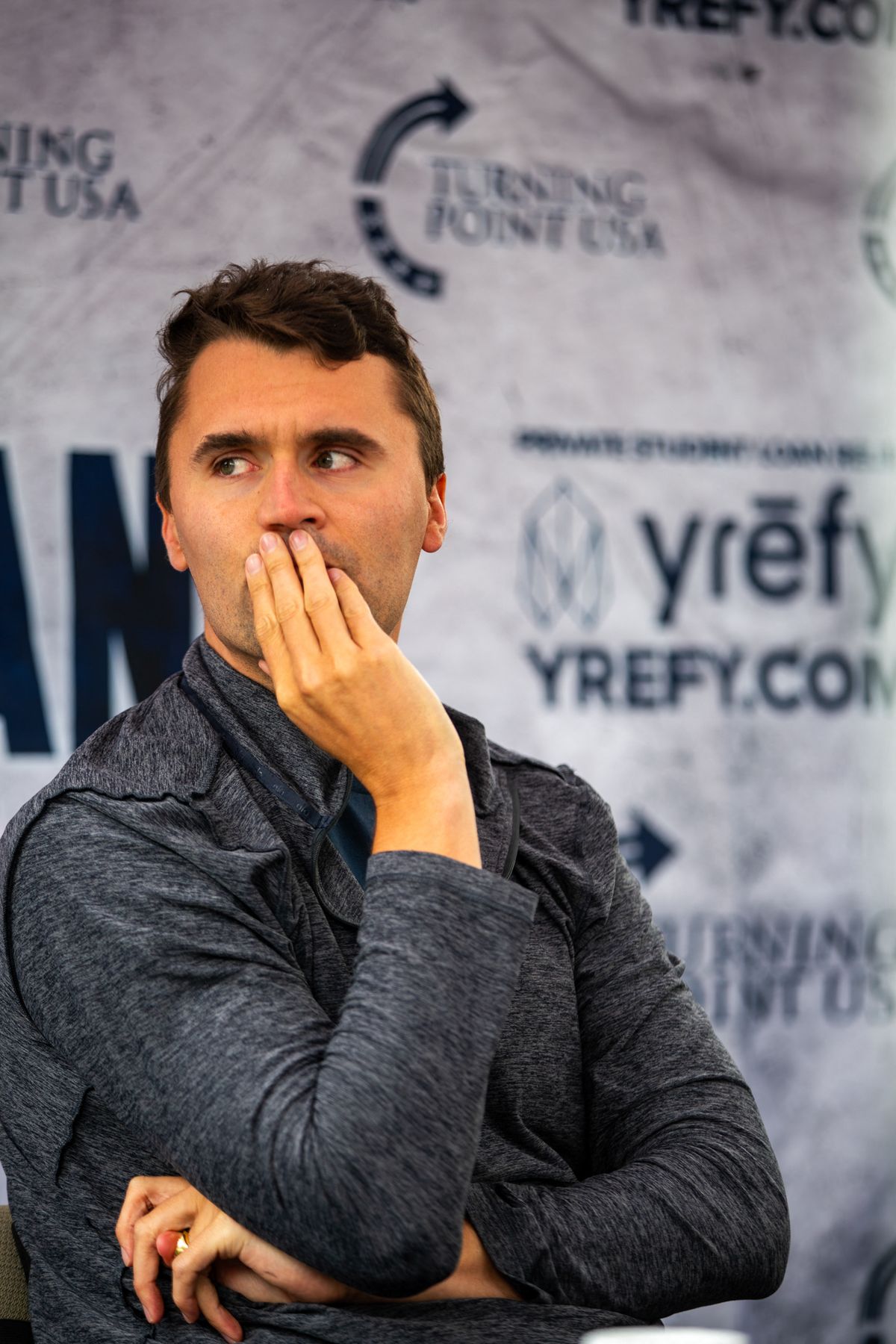 Charlie Kirk emléke a világ színpadain is felcsendült, Chris Martin, Morgan Wallen és Jason Aldean is részvétet nyilvánított.