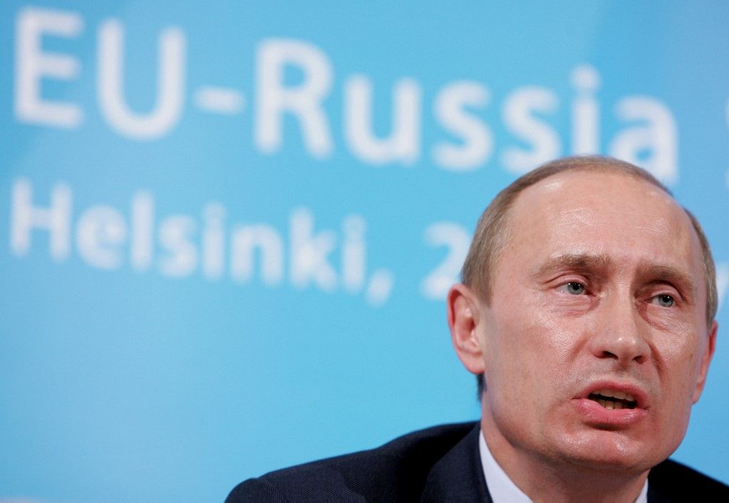 Russian President Vladimir Putin answers journalist's question during a news conference in Helsinki, 24 November 2006. Putin condemned what he said was the use of the death of former Russian spy Alexander Litvinenko for political provocation. AFP PHOTO / DENIS SINYAKOV (Photo by DENIS SINYAKOV / AFP)