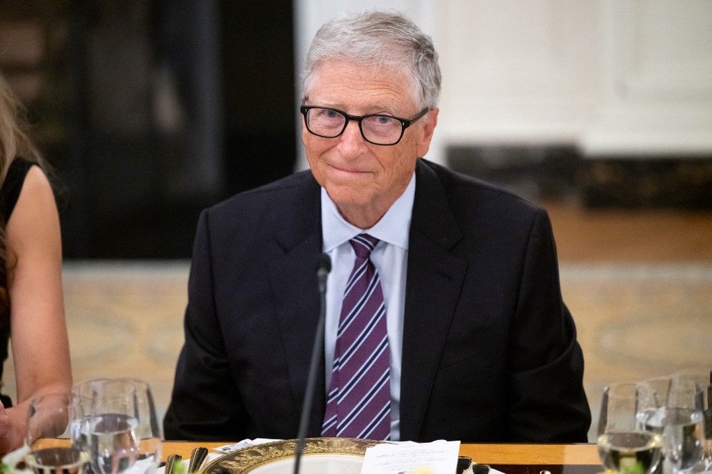Bill Gates elárulta, őt is megrémíti az AI gyors fejlődése, de látja benne a hatalmas lehetőségeket is (Fotó: SAUL LOEB / AFP)