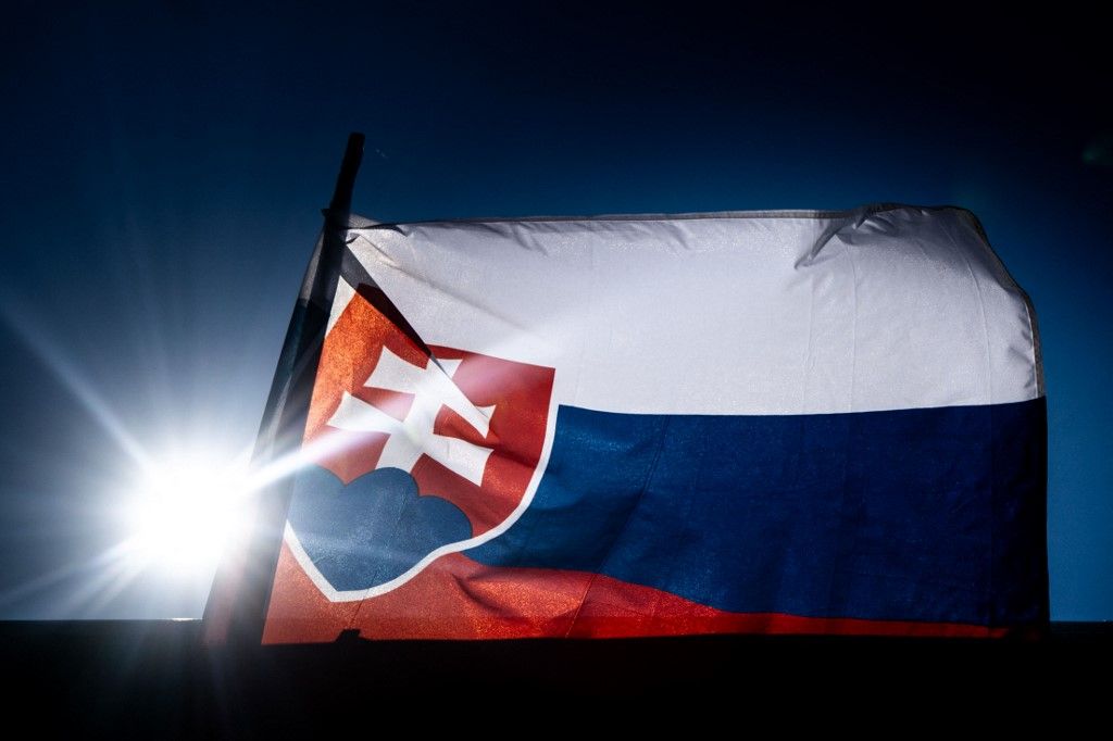 Szlovákia módosította alkotmányát, és törvénybe iktatta, hogy csak két nemet ismer el 