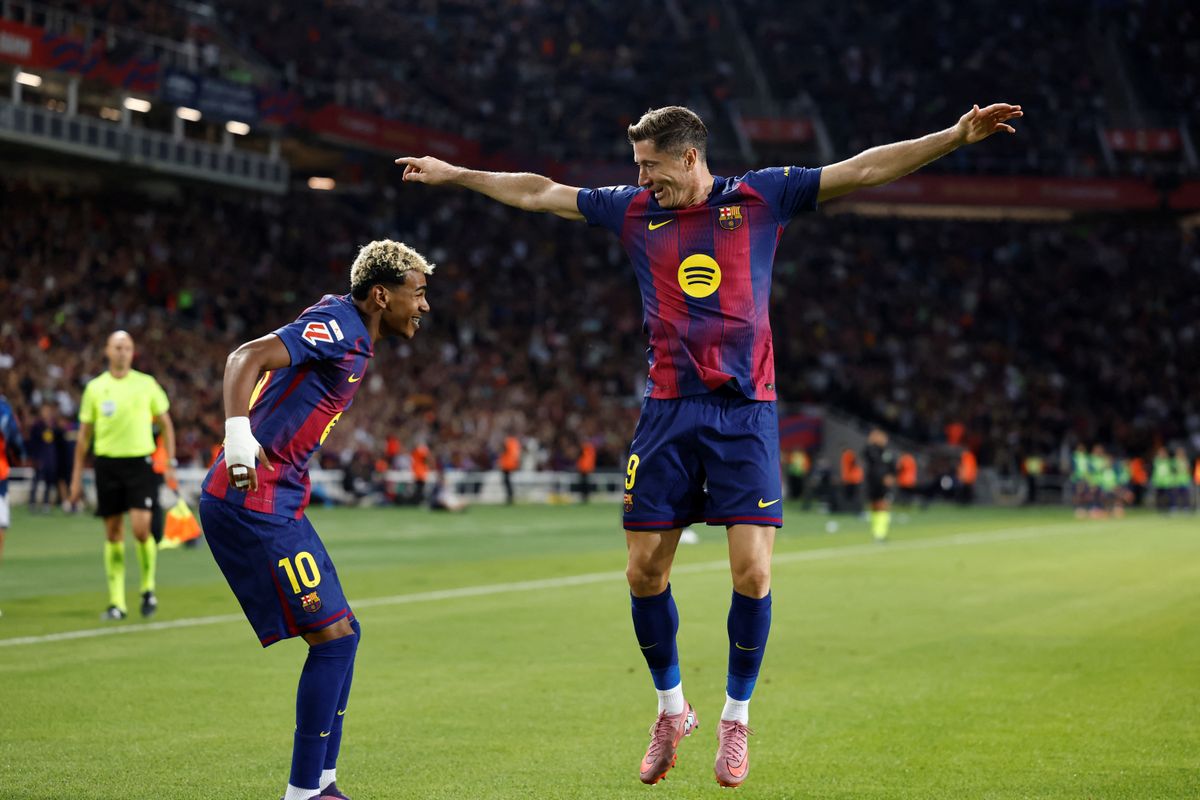 Lamine Yamal és Robert Lewandowski így ünnepelte a Barcelona második gólját 