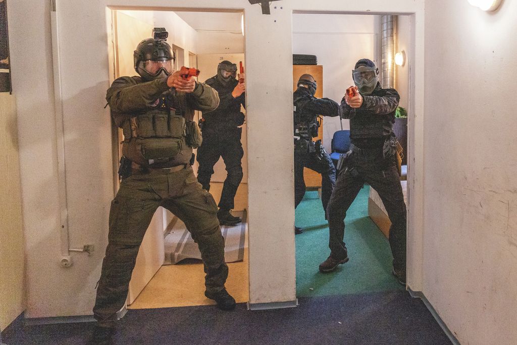DELTA kommandó
Droglabor