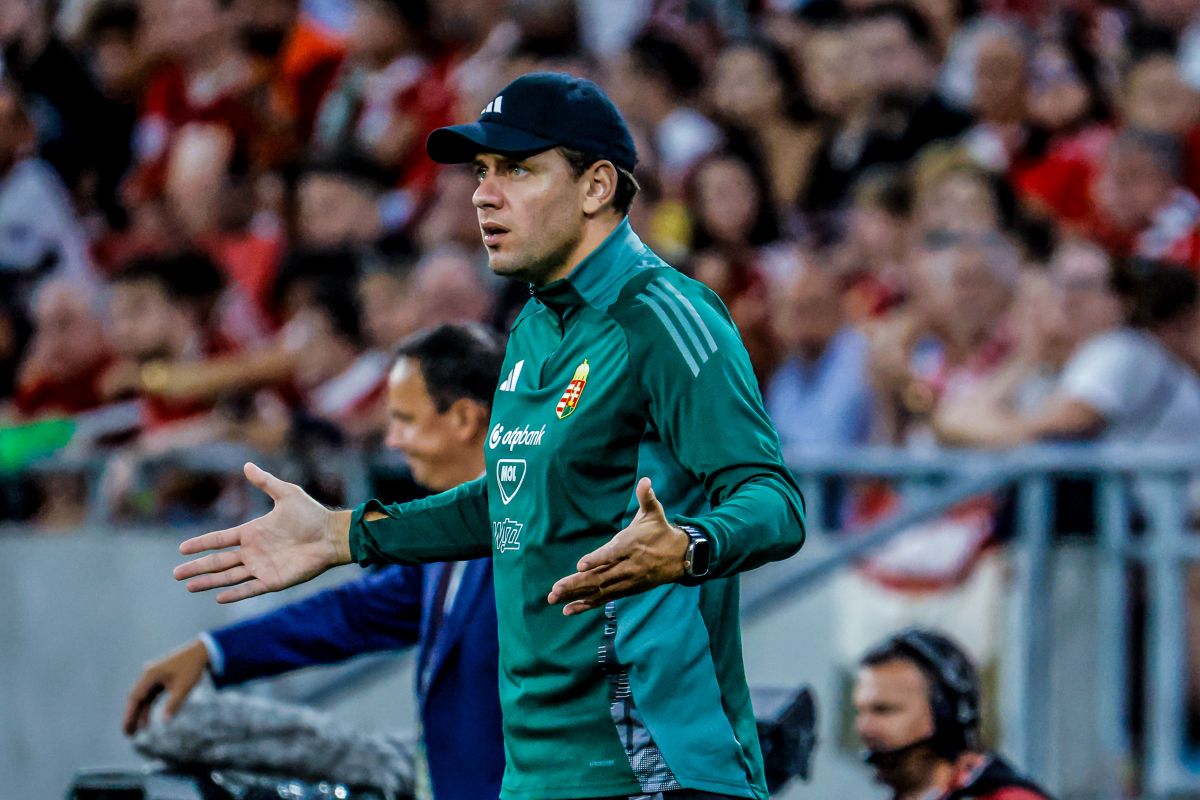 Szalai Ádám a válogatottnál betöltött feladata mellett az UEFA képzésére is szánt időt