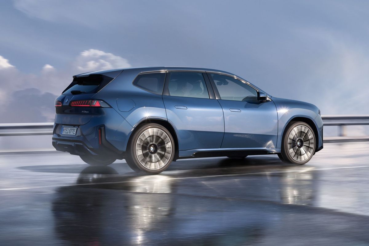 BMW iX3