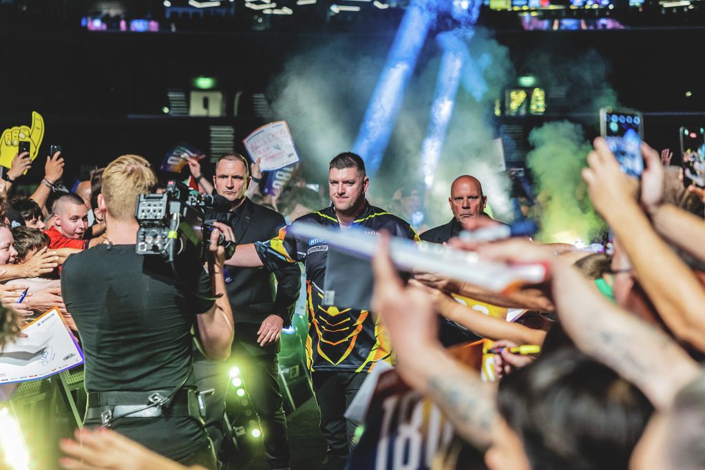 Elkezdődött a háromnapos darts-őrület az MVM Dome-ban