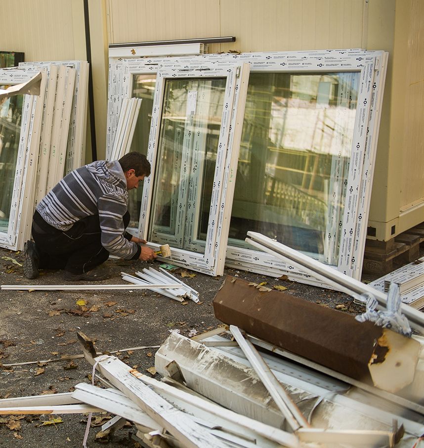 rezsicsökkentés, Panelprogram lakótelep hőszigetelés höszigetelés ablakok ablakcsere2014.10.31. fotó: Németh András Péter