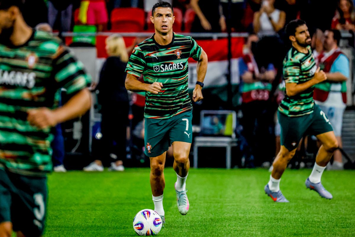 Cristiano Ronaldo a bemelegítés során még nem találkozott Szoboszlai Dominikkel a Magyarország-Portugália vb-selejtezőn