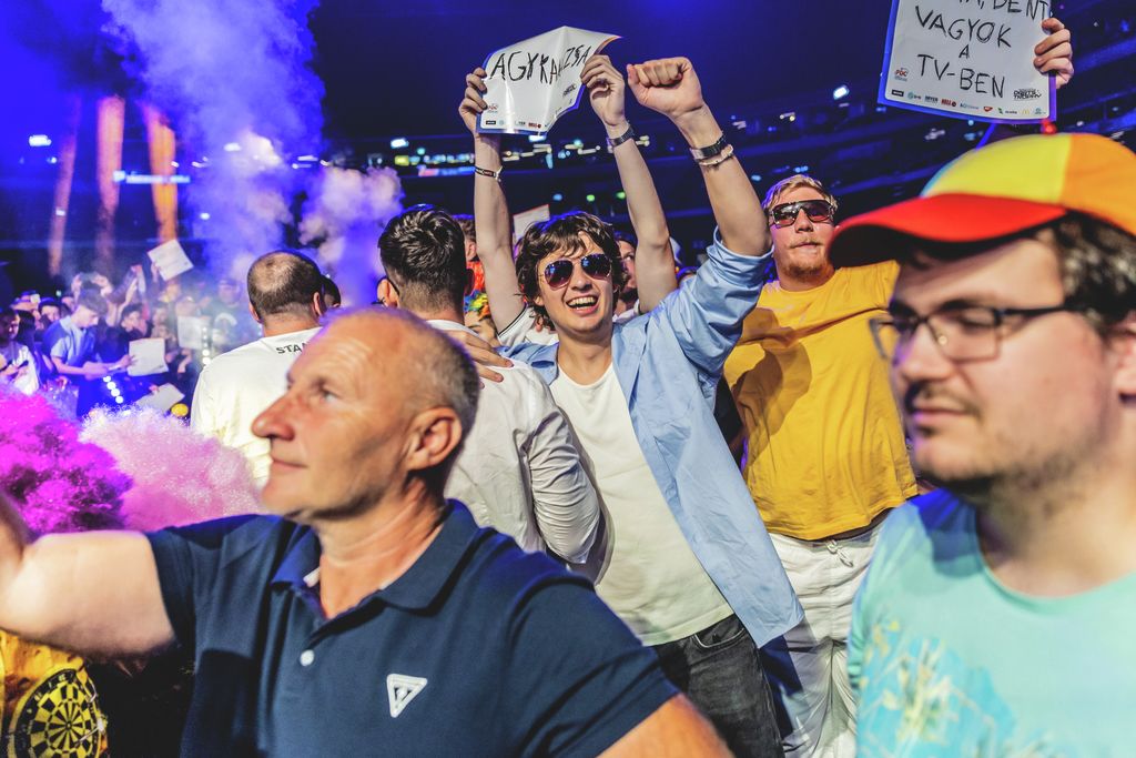 Elkezdődött a háromnapos darts-őrület az MVM Dome-ban