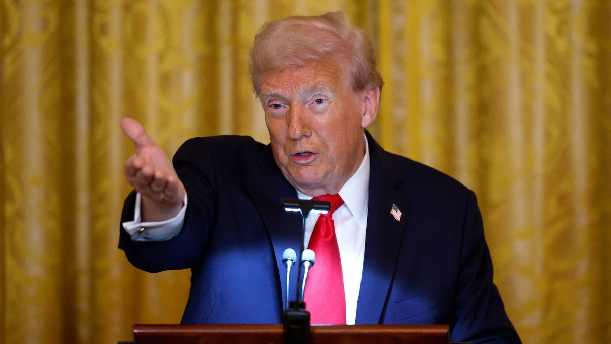 Donald Trump: Az amerikai hadsereg kábítószer-csempész tengeralattjárót semmisített meg + videó