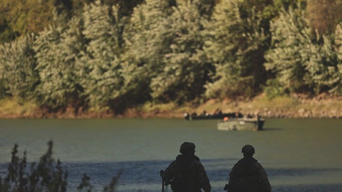 Adaptive Hussars 2025 országvédelmi gyakorlat pontonhíd Tisza